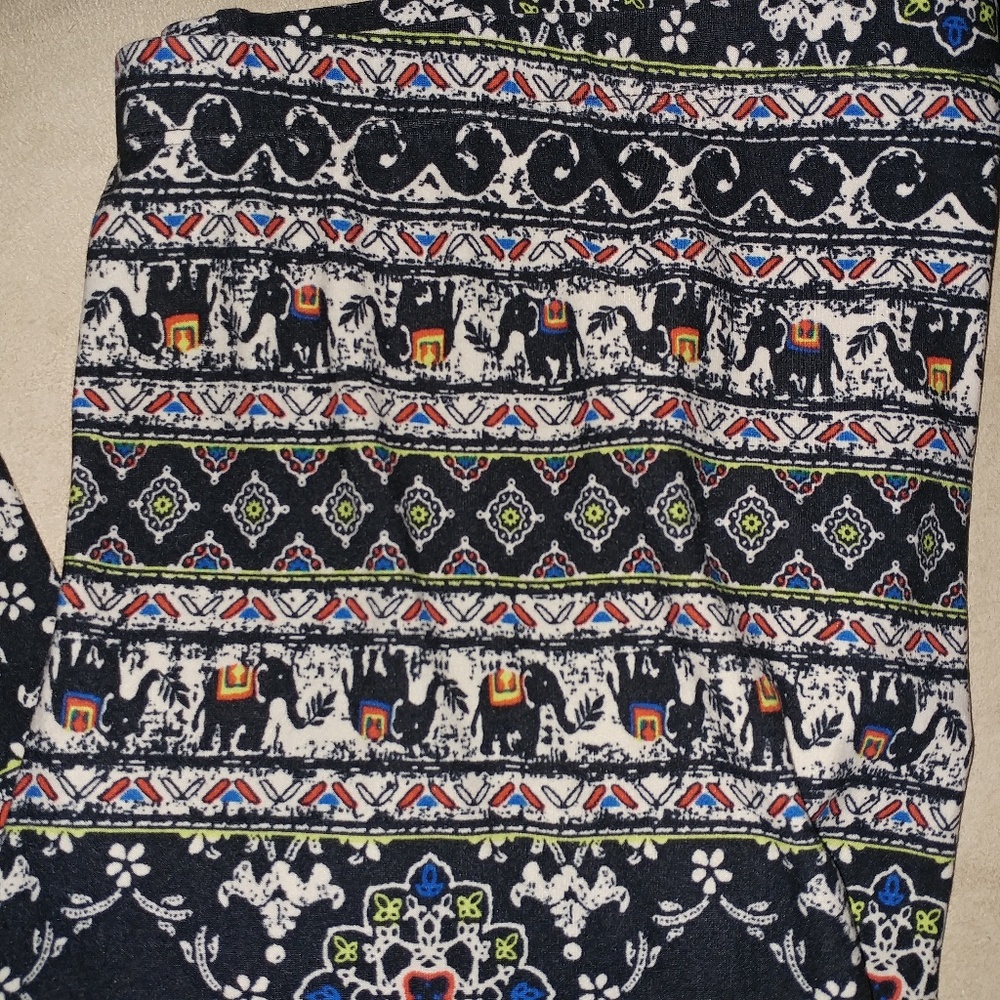 Eye Candy | Black Pattern Boho Soft (Like Llr) El… - image 2